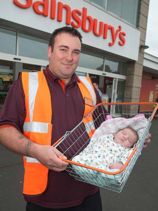 Press pic - Sainsbury's delivery driver who had to deliver his own baby..